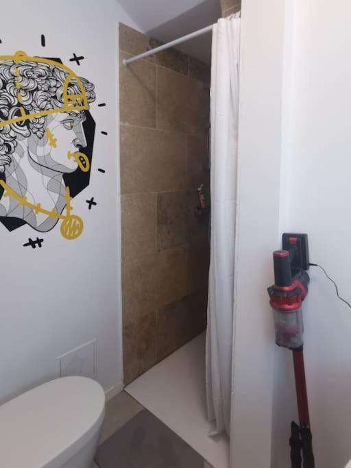 Forum Julii - Centre Historique - Suite Tout Confort - Wifi Fréjus Eksteriør billede